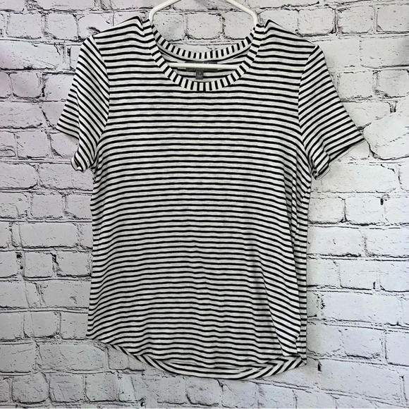 Marled Essentials Women’s White and Navy Striped Basic Tee Size‎ Medium - Picture 1 of 5